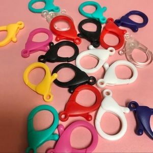 4/$10!!Large plastic clasps